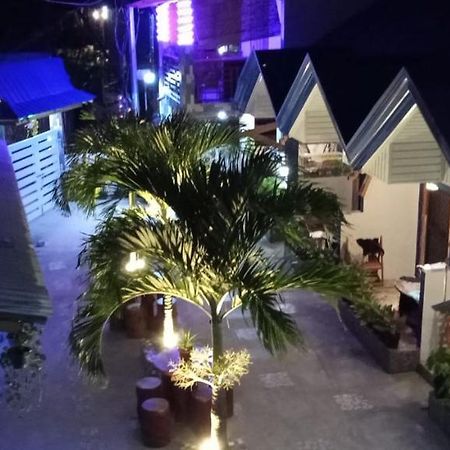 Foxtail Guesthouse Siargao 제너럴 루나 외부 사진